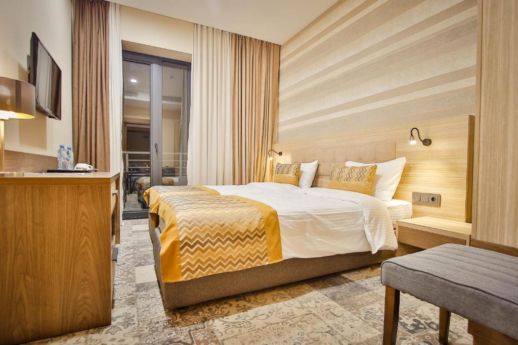 هتل آمری پلازا